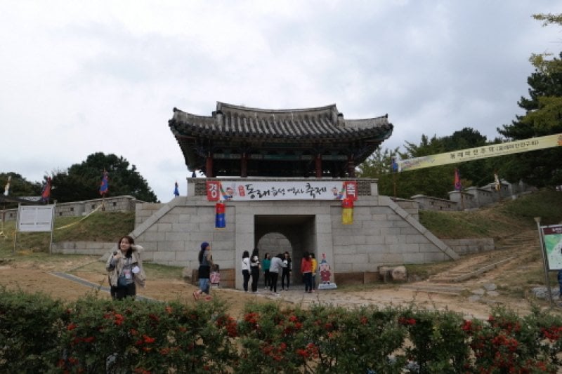Dongnaeeupseong History Festival  (1/6)