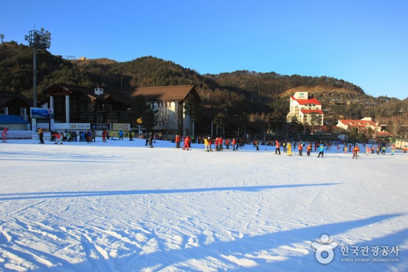 Yongpyong Ski Resort  (4/45)
