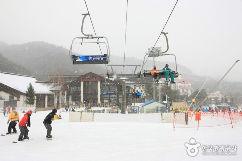 Yongpyong Ski Resort  (16/45)
