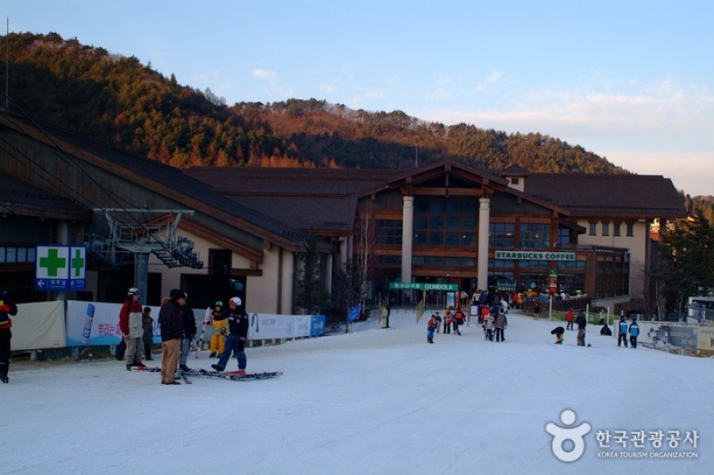 Yongpyong Ski Resort  (18/45)