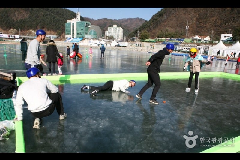 Hwacheon Sancheoneo (Mountain Trout) Ice Festival  (12/12)