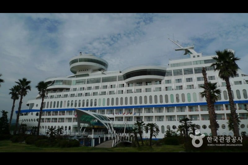 Sun Cruise Resort &amp; Yacht  (17/17)