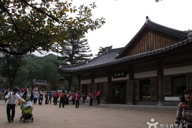 Sinheungsa Temple  (Seoraksan) (2/20)