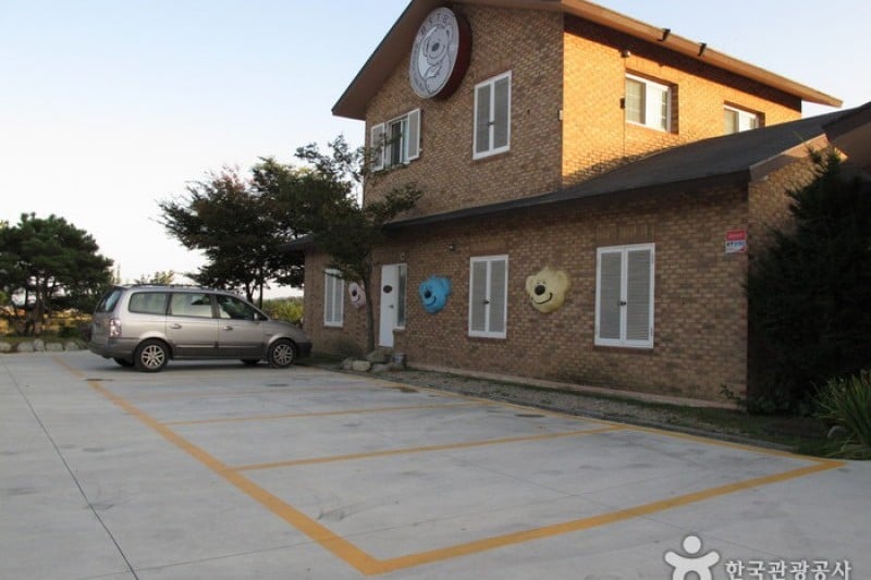 Teddy Bear Farm  (19/30)