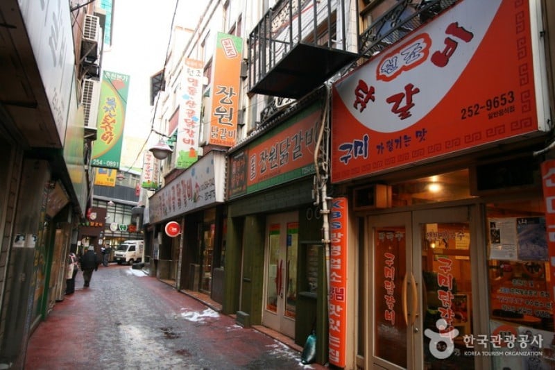 Chuncheon Myeongdong Dakgalbi Street  (4/10)