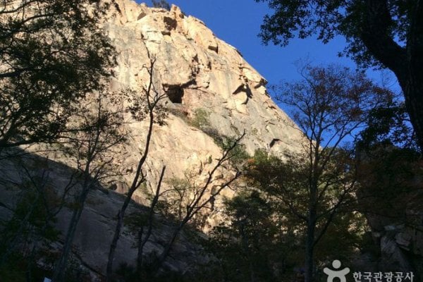 Geumganggul Cave