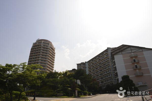 I' Park Condominium