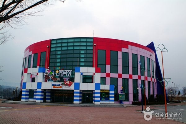 Chuncheon Puppet Theater