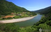 Donggang River 