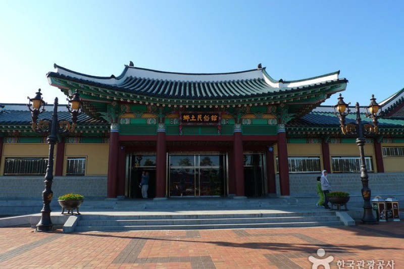 Ojukheon House &amp; Ojukheon Municipal Museum  (1/18)