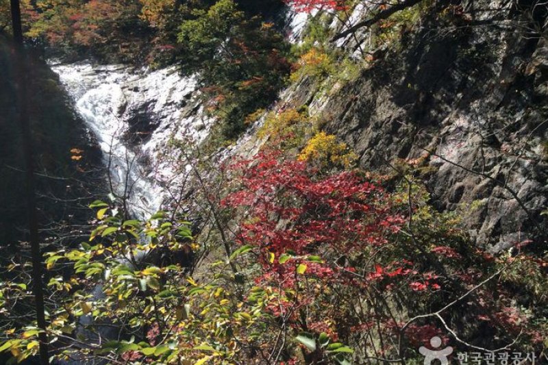 Yukdam Falls  (1/4)