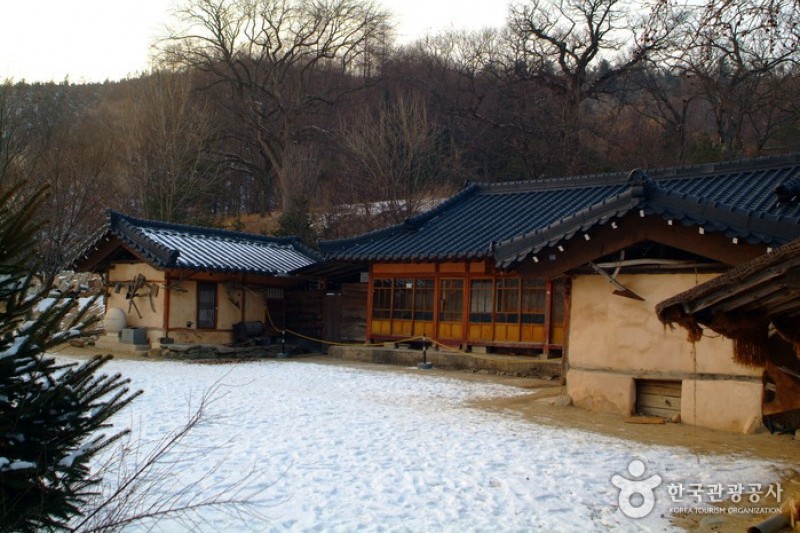 Lee Hyo-seok Culture Village  (1/21)