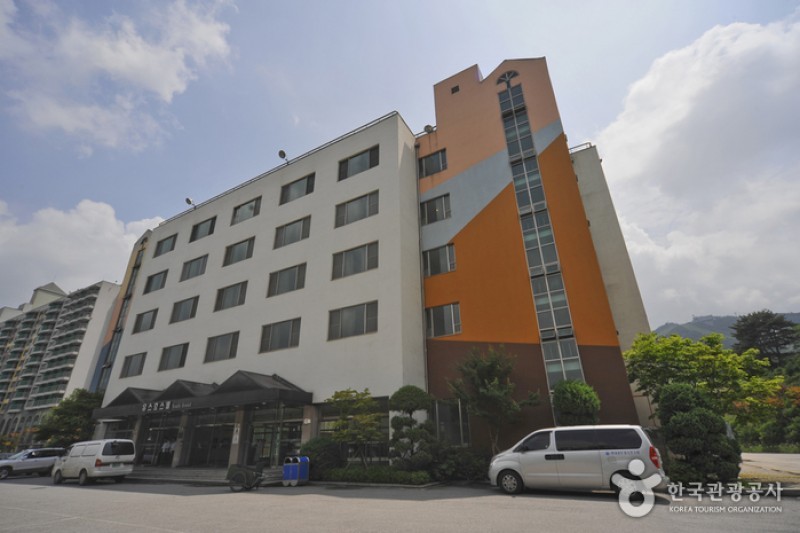 Hyundai Sungwoo Resort  (1/7)