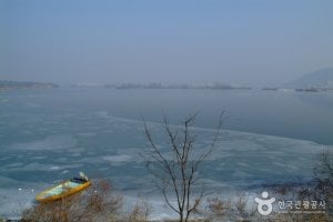 Uiamho Lake 