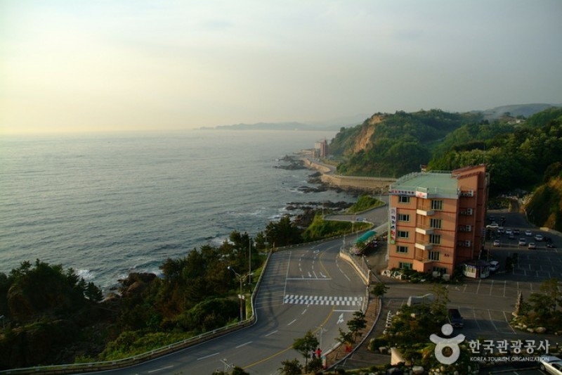 Saecheonnyeon Road  (1/4)