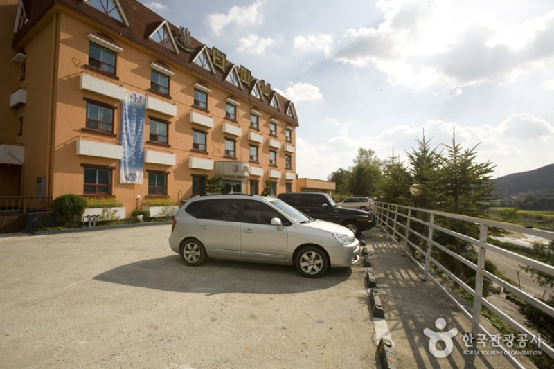 Tiffany Motel - Goodstay  (1/21)