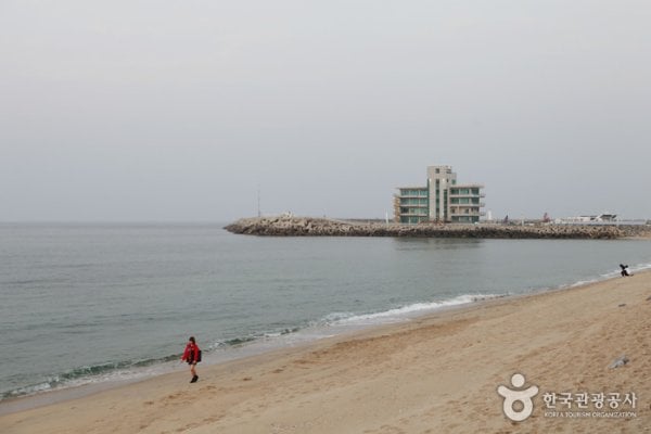 Anmok Beach