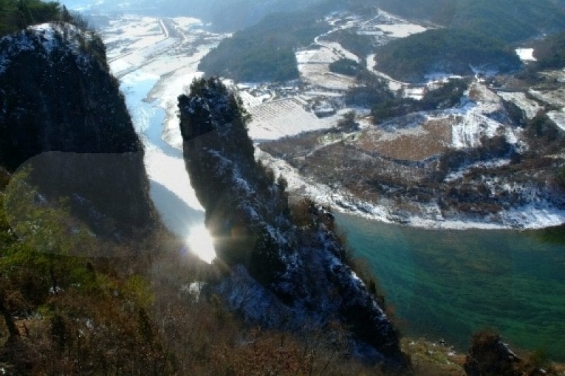 Seondol Cliff (선돌) (1/12)