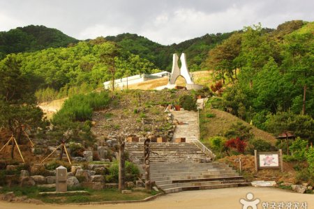 Hwacheon Bimok Park (화천 비목공원)