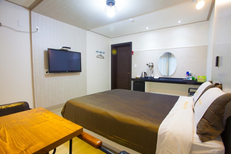 Motel Season -  Goodstay  (16/22)