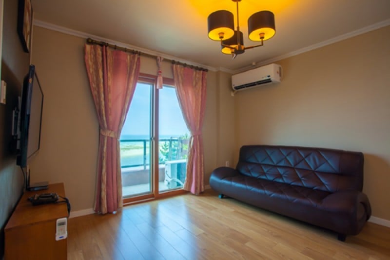 Bliss Pension -  Goodstay  (24/25)