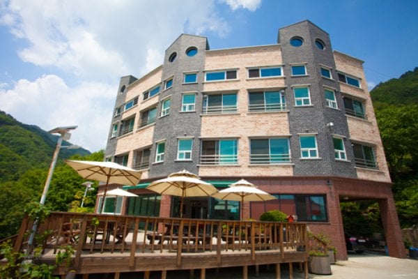 Voyager Pension
