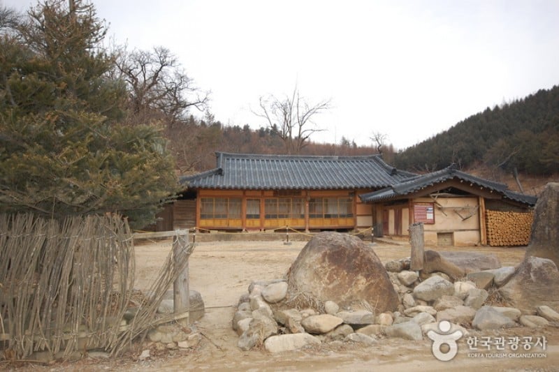 Birthplace of Lee Hyo-seok  (1/24)