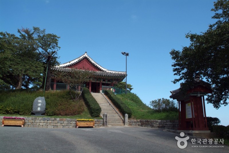 Gyeongpodae Pavilion  (2/31)