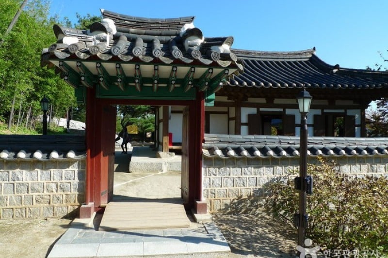 Ojukheon House  (12/24)