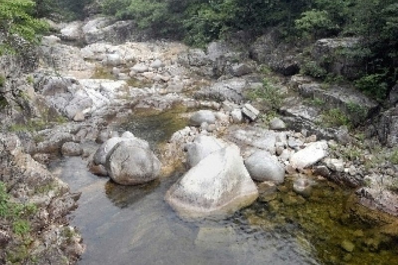 Sogeumgang Valley  (1/4)