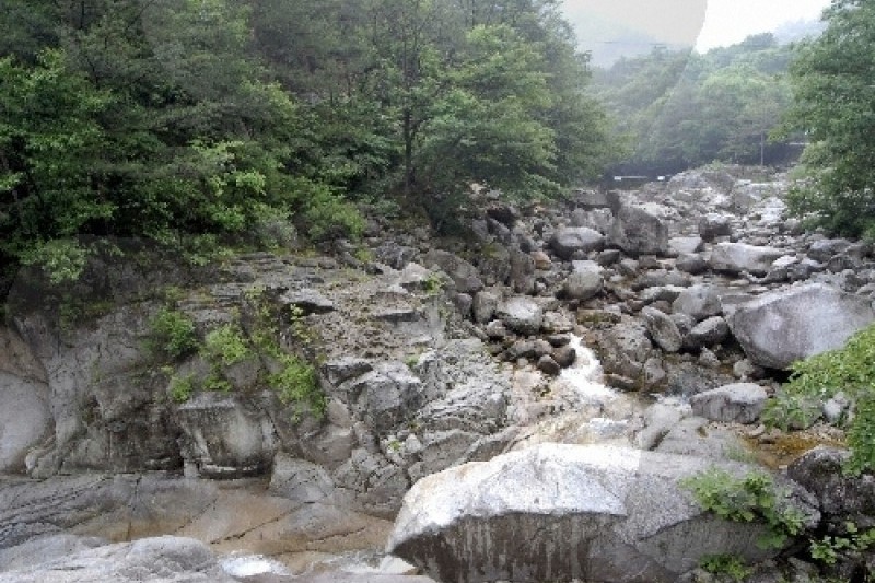 Sogeumgang Valley  (3/4)