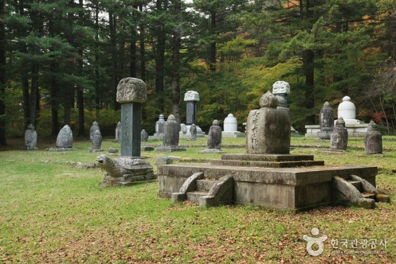 Woljeongsa Temple  (4/51)