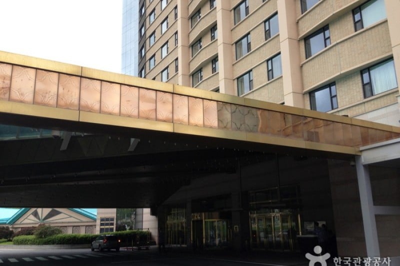 Gangwon Land Casino  (3/8)