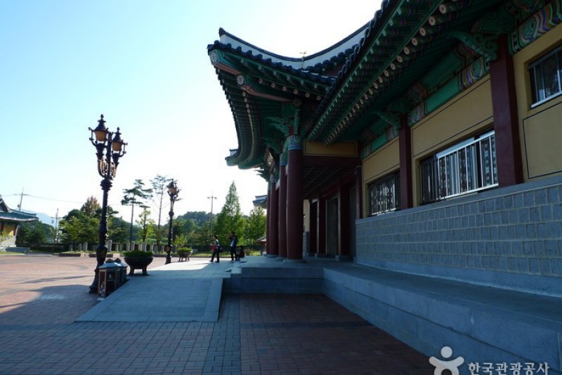 Ojukheon House &amp; Ojukheon Municipal Museum  (2/18)