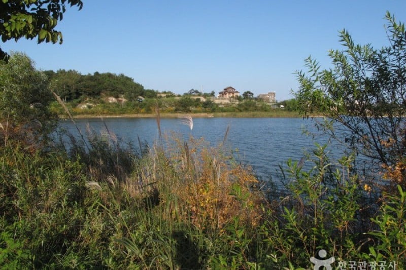 Yeongnangho Lake  (9/22)