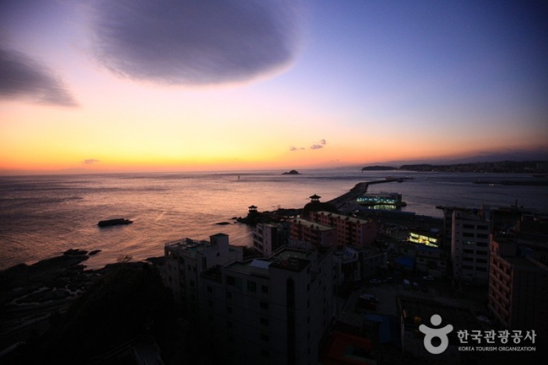 Sokcho Lighthouse Observatory  (2/5)