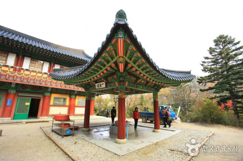 Sangwonsa Temple  (13/21)