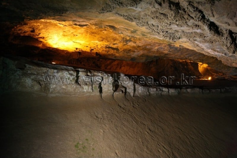 Hwanseongul Cave 