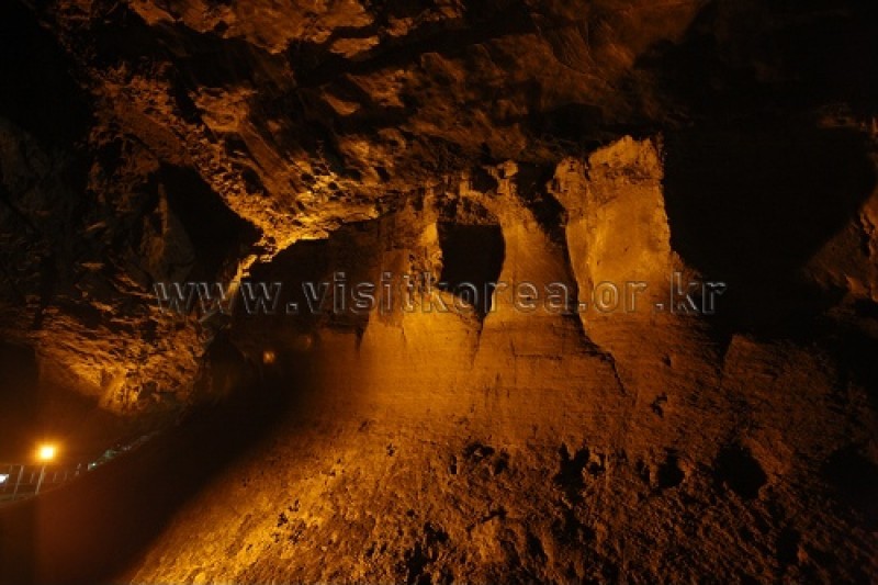 Hwanseongul Cave 