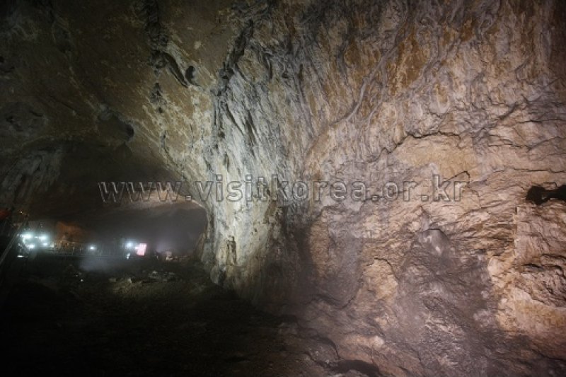 Hwanseongul Cave 