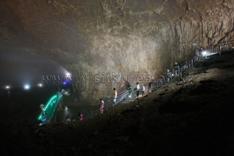 Hwanseongul Cave 