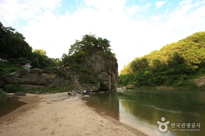 Goseokjeong National Tourist Area  (3/19)