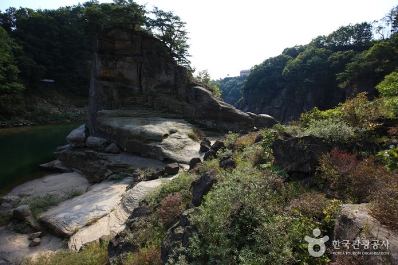 Goseokjeong National Tourist Area  (13/19)