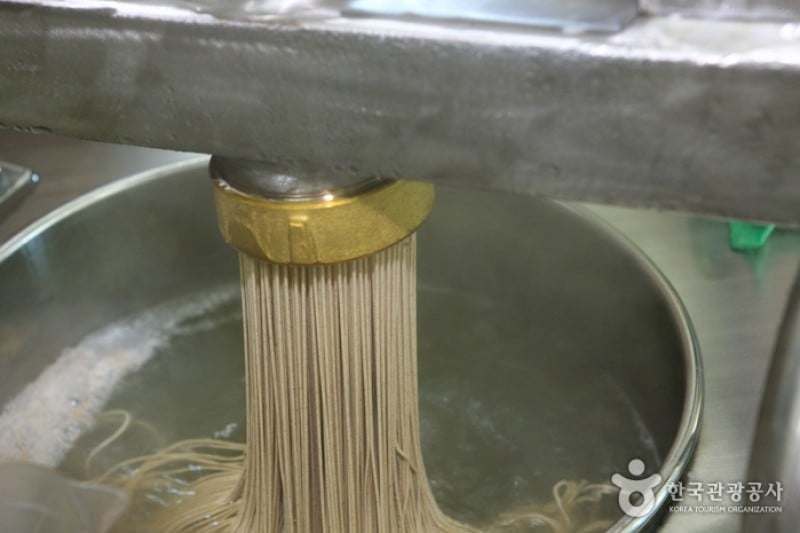 Chuncheon Makguksu Museum  (9/13)