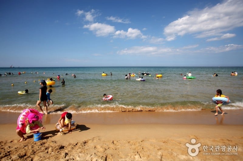Samcheok Beach  (5/10)