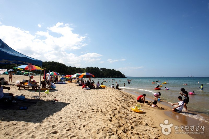 Samcheok Beach  (6/10)