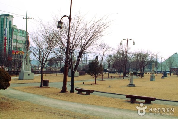 Gongjicheon Sculpture Park