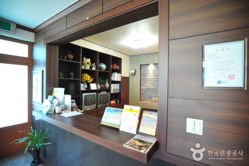 Carib Motel - Goodstay  (5/8)