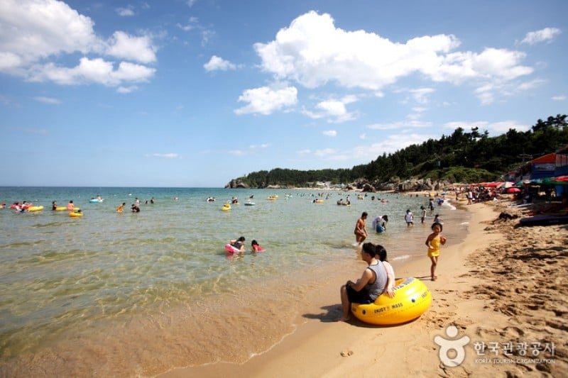 Chuam Beach  (18/19)