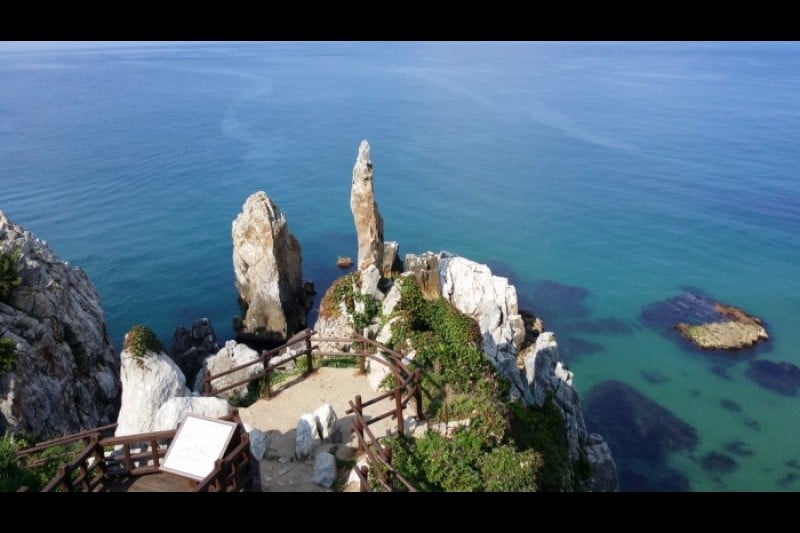 Chuam Chotdaebawi Rock  (1/11)